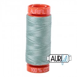 FIL COTON MAKO 50 AURIFIL 2845 Light Juniper - Petite bobine de 200 mètres