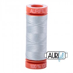 FIL COTON MAKO 50 AURIFIL 2846 Iceberg - Petite bobine de 200 mètres