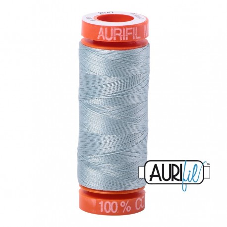 FIL COTON MAKO 50 AURIFIL 2847 Bright Grey Blue - Petite bobine de 200 mètres