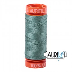 FIL COTON MAKO 50 AURIFIL 2850 Medium Juniper - Petite bobine de 200 mètres