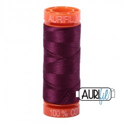 FIL COTON MAKO 50 AURIFIL 4030 Plum - Petite bobine de 200 mètres