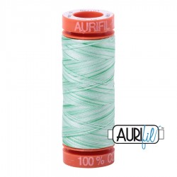 FIL COTON MAKO 50 AURIFIL 4661 Mint Julep - Petite bobine de 200 mètres