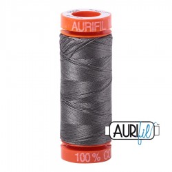 FIL COTON MAKO 50 AURIFIL 5004 Grey Smoke - Petite bobine de 200 mètres