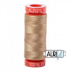 FIL COTON MAKO 50 AURIFIL 5010 Blond Beige - Petite bobine de 200 mètres