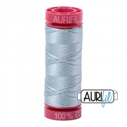 FIL COTON MAKO 12 AURIFIL 2847 Bright Grey Blue - Petite bobine de 50 mètres