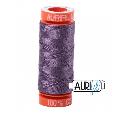 FIL COTON MAKO 50 AURIFIL 6735 Plumtastic - Petite bobine de 200 mètres