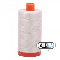 FIL COTON MAKO 50 AURIFIL 2309 Silver White - Grosse bobine de 1300 mètres