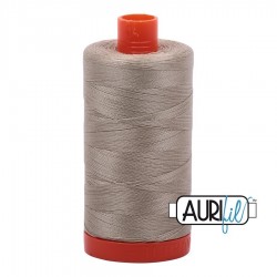 FIL COTON MAKO 50 AURIFIL 2324 Stone - Grosse bobine de 1300 mètres