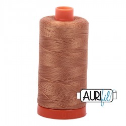 FIL COTON MAKO 50 AURIFIL 2335 Light Cinnamon - Grosse bobine de 1300 mètres