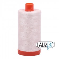 FIL COTON MAKO 50 AURIFIL 2405 Oyster - Grosse bobine de 1300 mètres