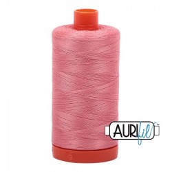 FIL COTON MAKO 50 AURIFIL 2435 Peachy Pink - Grosse bobine de 1300 mètres