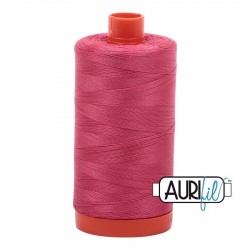 FIL COTON MAKO 50 AURIFIL 2440 Peony - Grosse bobine de 1300 mètres