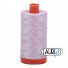 FIL COTON MAKO 50 AURIFIL 2564 Pale Lilac - Grosse bobine de 1300 mètres