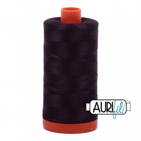 FIL COTON MAKO 50 AURIFIL 2570 Aubergine - Grosse bobine de 1300 mètres