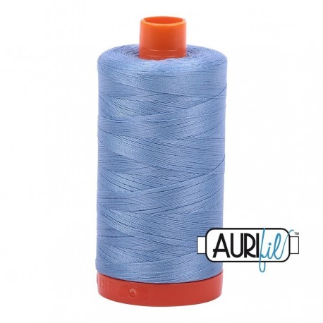 FIL COTON MAKO 50 AURIFIL 2720 Light Delft Blue - Grosse bobine de 1300 mètres