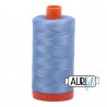 FIL COTON MAKO 50 AURIFIL 2720 Light Delft Blue - Grosse bobine de 1300 mètres