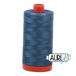 FIL COTON MAKO 50 AURIFIL 4644 Smoke Blue - Grosse bobine de 1300 mètres