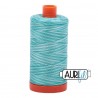 FIL COTON MAKO 50 AURIFIL 4654 Turquoise Foam - Grosse bobine de 1300 mètres