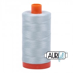 FIL COTON MAKO 50 AURIFIL 5007 Light Grey Blue - Grosse bobine de 1300 mètres