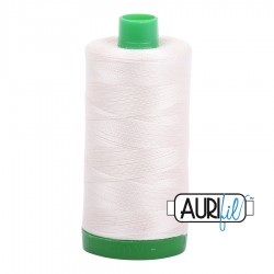 FIL COTON MAKO 40 AURIFIL 2309 Silver White - Grosse bobine de 1000 mètres