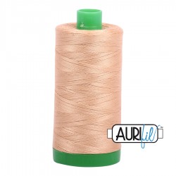 FIL COTON MAKO 40 AURIFIL 2318 Cachemire - Grosse bobine de 1000 mètres