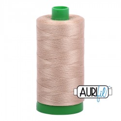 FIL COTON MAKO 40 AURIFIL 2326 Sand - Grosse bobine de 1000 mètres