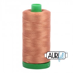 FIL COTON MAKO 40 AURIFIL 2330 Light Chestnut - Grosse bobine de 1000 mètres