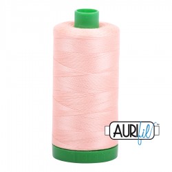 FIL COTON MAKO 40 AURIFIL 2420 Fleshy Pink - Grosse bobine de 1000 mètres