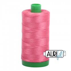 FIL COTON MAKO 40 AURIFIL 2440 Peony - Grosse bobine de 1000 mètres