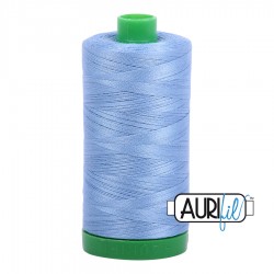 FIL COTON MAKO 40 AURIFIL 2720 Light Delft Blue - Grosse bobine de 1000 mètres