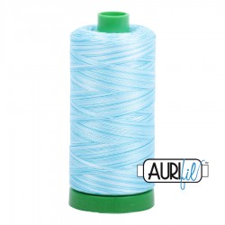 FIL COTON MAKO 40 AURIFIL 4663 Baby Blue Eyes - Grosse bobine de 1000 mètres