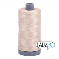 FIL COTON MAKO 28 AURIFIL 2312 Ermine - Grosse bobine de 750 mètres