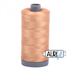 FIL COTON MAKO 28 AURIFIL 2320 Light Toast - Grosse bobine de 750 mètres