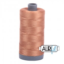 FIL COTON MAKO 28 AURIFIL 2330 Light Chestnut - Grosse bobine de 750 mètres