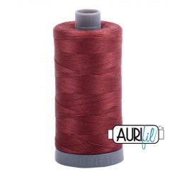 FIL COTON MAKO 28 AURIFIL 2345 Raisin - Grosse bobine de 750 mètres