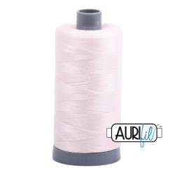 FIL COTON MAKO 28 AURIFIL 2405 Oyster - Grosse bobine de 750 mètres