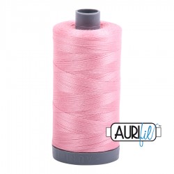 FIL COTON MAKO 28 AURIFIL 2425 Bright Pink - Grosse bobine de 750 mètres