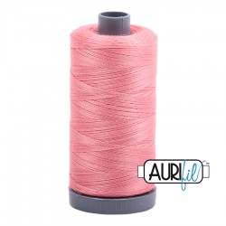 FIL COTON MAKO 28 AURIFIL 2435 Peachy Pink - Grosse bobine de 750 mètres