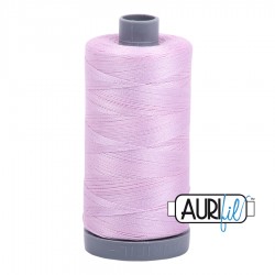 FIL COTON MAKO 28 AURIFIL 2510 Light Lilac - Grosse bobine de 750 mètres