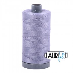 FIL COTON MAKO 28 AURIFIL 2524 Grey Violet - Grosse bobine de 750 mètres