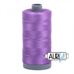 FIL COTON MAKO 28 AURIFIL 2540 Medium Lavender - Grosse bobine de 750 mètres