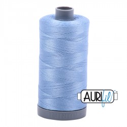 FIL COTON MAKO 28 AURIFIL 2720 Light Delft Blue - Grosse bobine de 750 mètres