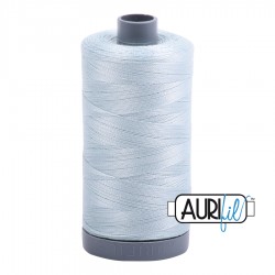 FIL COTON MAKO 28 AURIFIL 5007 Light Grey Blue - Grosse bobine de 750 mètres