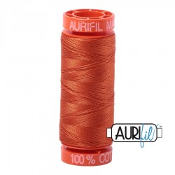 FIL COTON MAKO 50 AURIFIL 2240 Rusty Orange - Petite bobine de 200 mètres